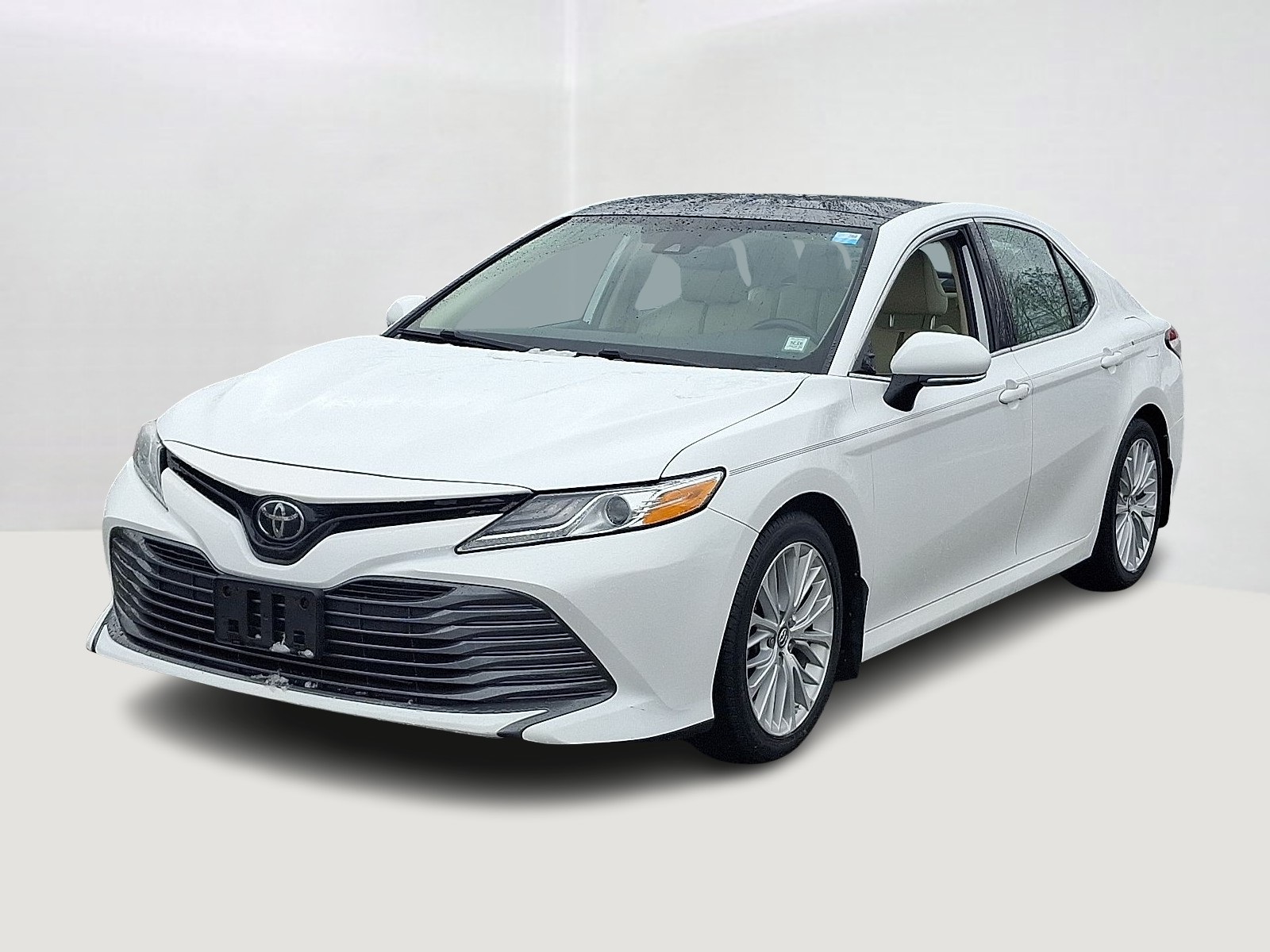 2020 Toyota Camry XLE's photo