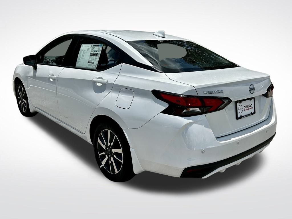 2025 Nissan Versa SV photo 4