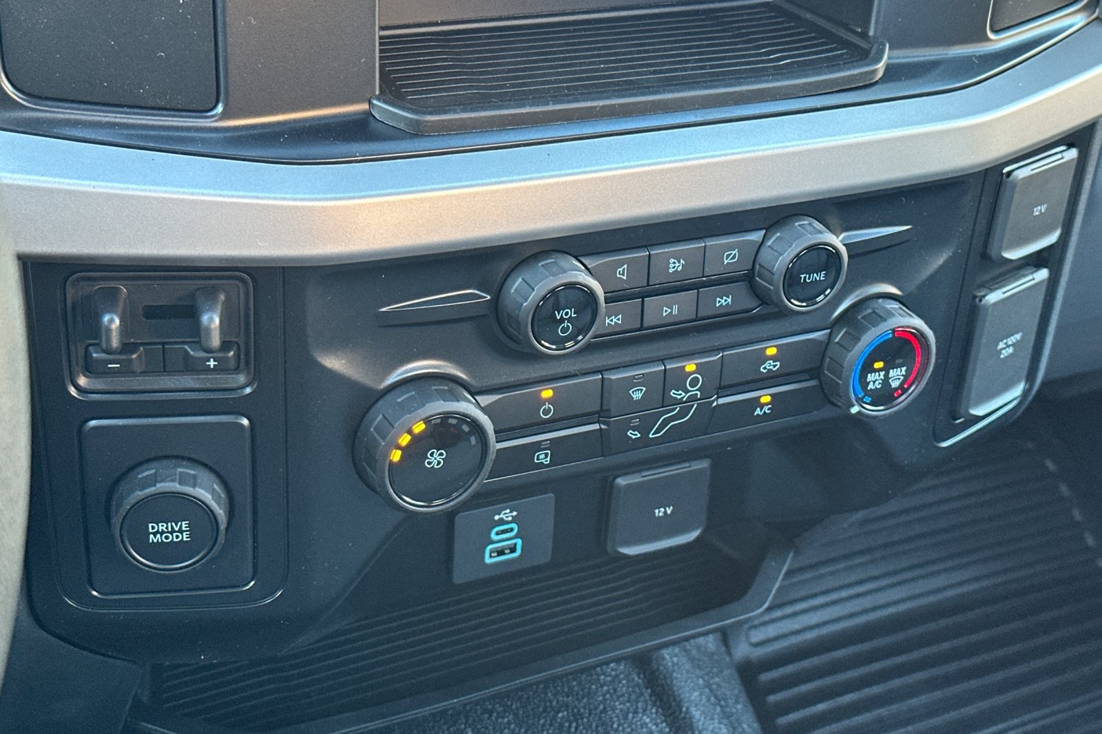 2024 Ford F-450 XL photo 14