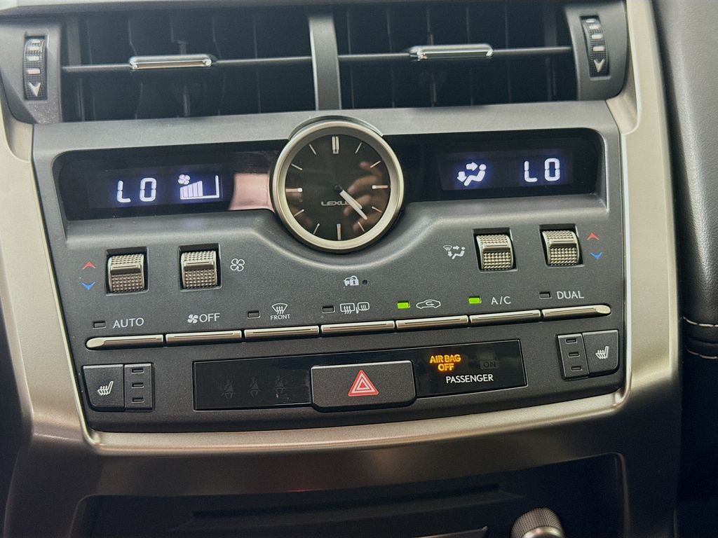 2018 Lexus NX 300 Luxury photo 12