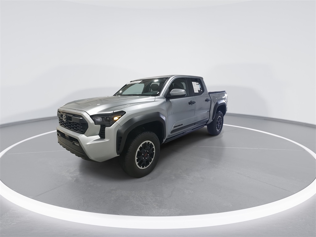 2025 Toyota Tacoma TRD Off-Road photo 4