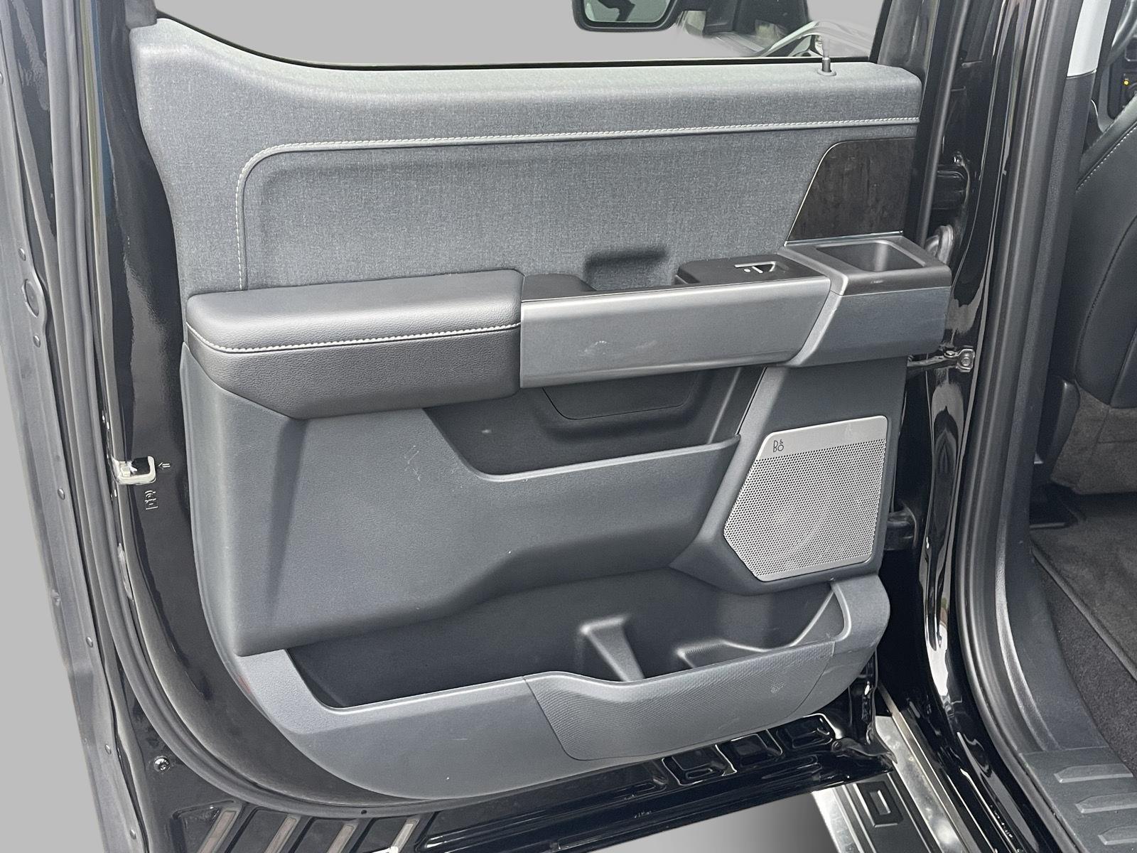 2023 Ford F-150 Lariat photo 17