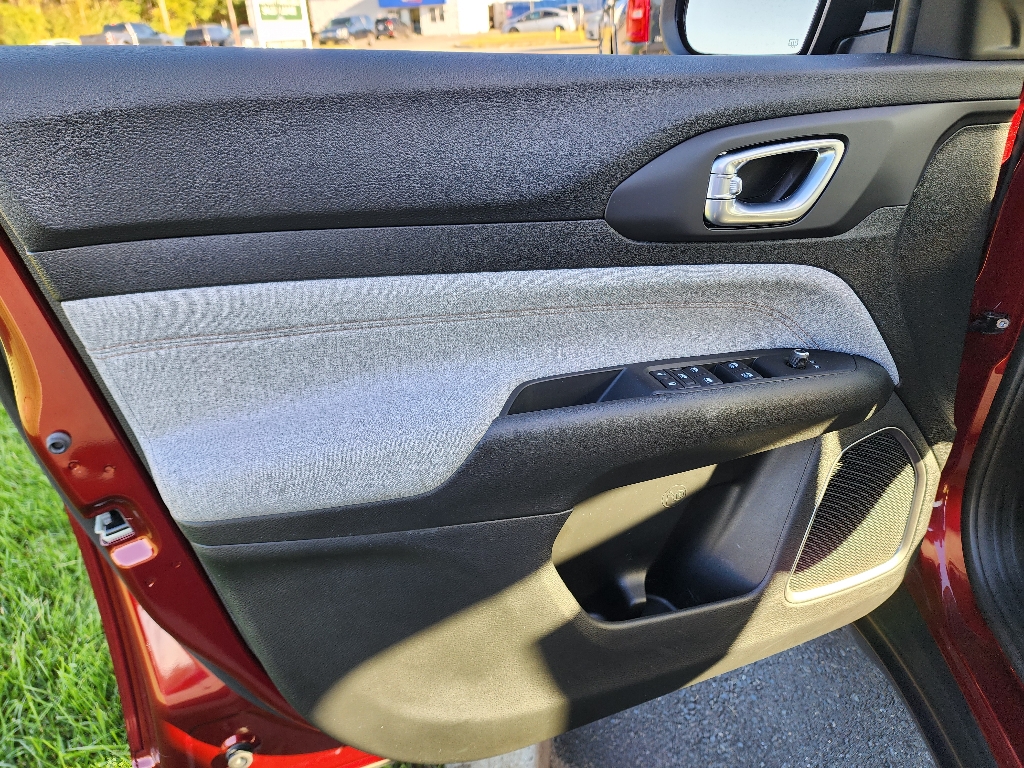 2022 Jeep Compass Latitude Lux photo 20