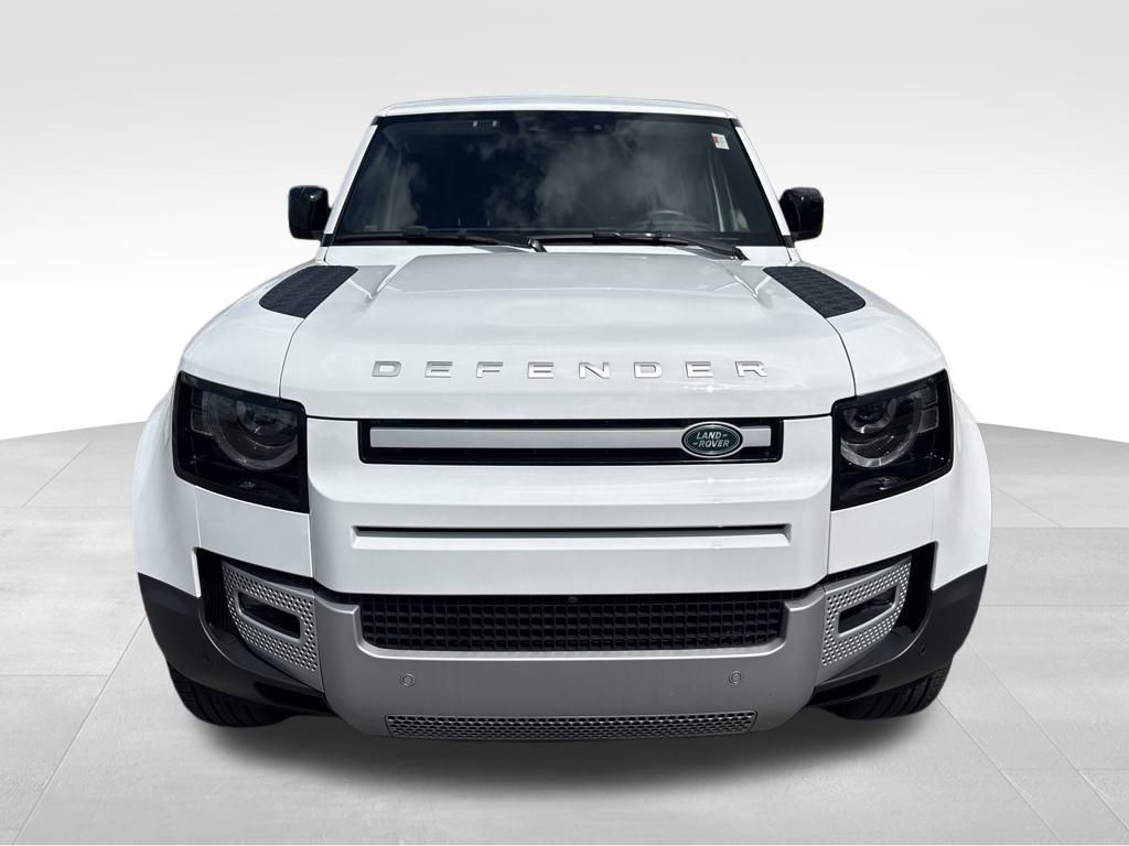 2023 Land Rover Defender 110 SE photo 8
