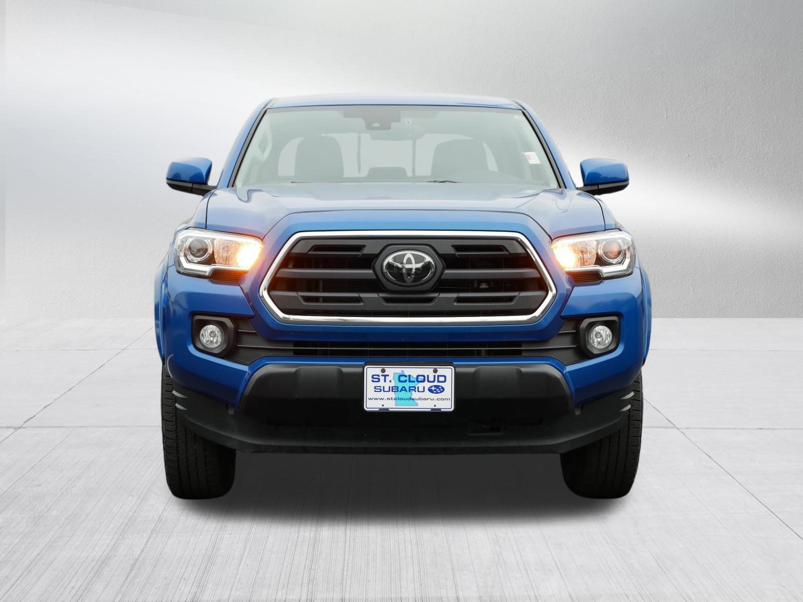 Used 2018 Toyota Tacoma SR5 with VIN 3TMCZ5AN2JM123601 for sale in Saint Cloud, Minnesota