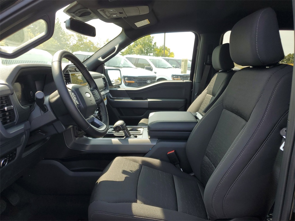 2025 Ford F-150 XLT photo 4