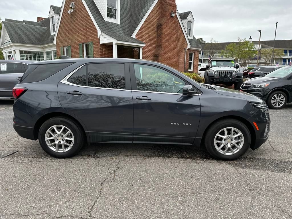 2022 Chevrolet Equinox LT photo 4