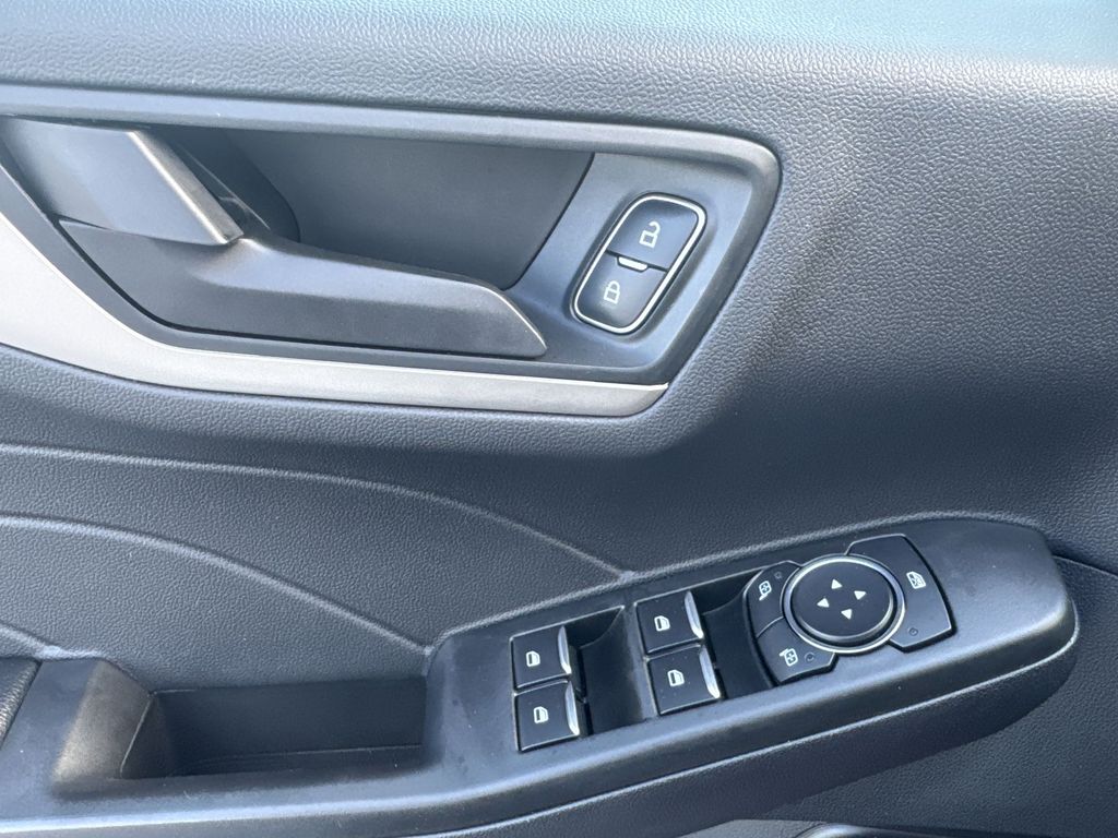 2022 Ford Escape SE photo 15