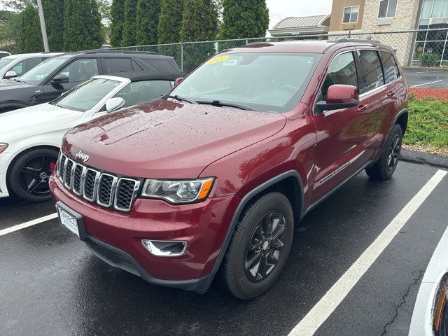 2021 Jeep Grand Cherokee Laredo X photo 3