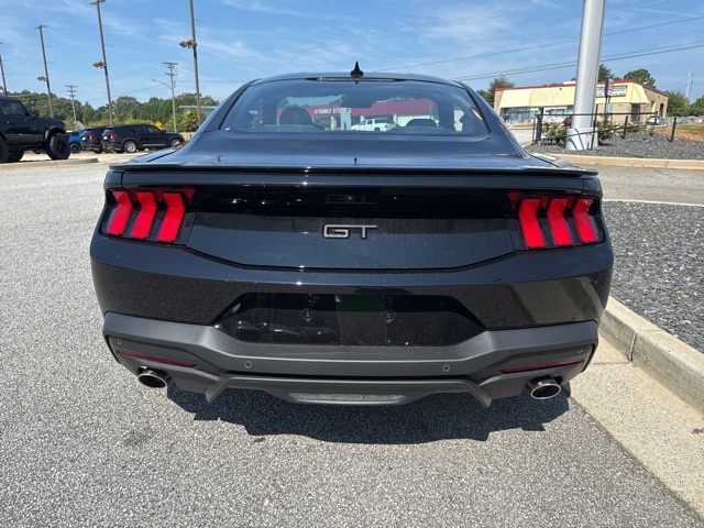 2025 Ford Mustang GT photo 9