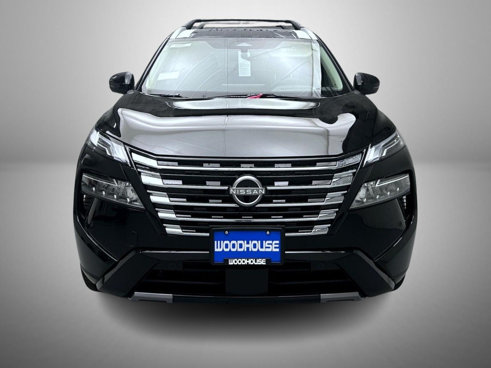 2026 Nissan Rogue Platinum photo 2