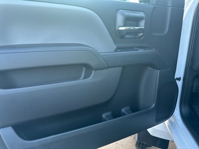 2024 Chevrolet Silverado 5500HD Work Truck photo 3