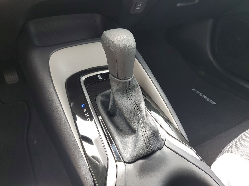 2025 Toyota Corolla LE photo 22
