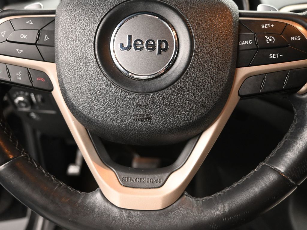 2015 Jeep Grand Cherokee Laredo photo 11