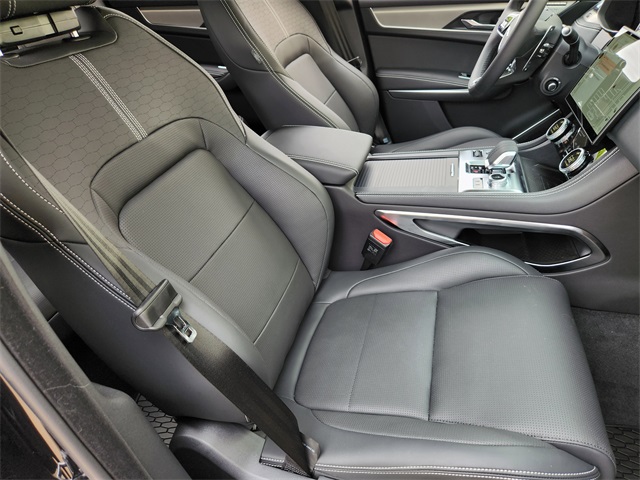 2026 Jaguar F-PACE P250 R-Dynamic S photo 10