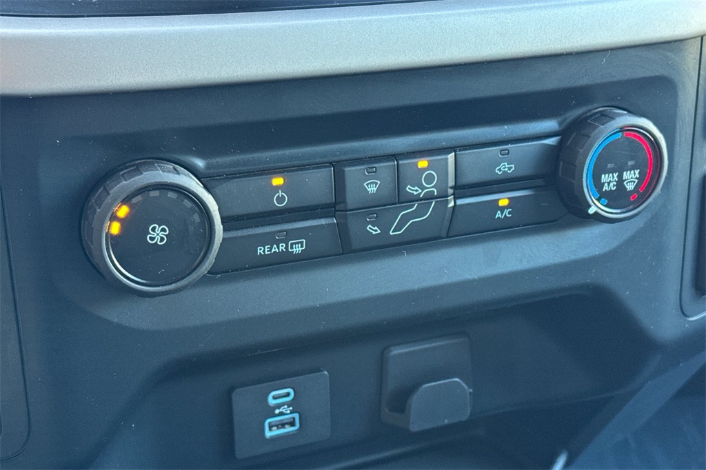 2023 Ford F-150 XLT photo 19