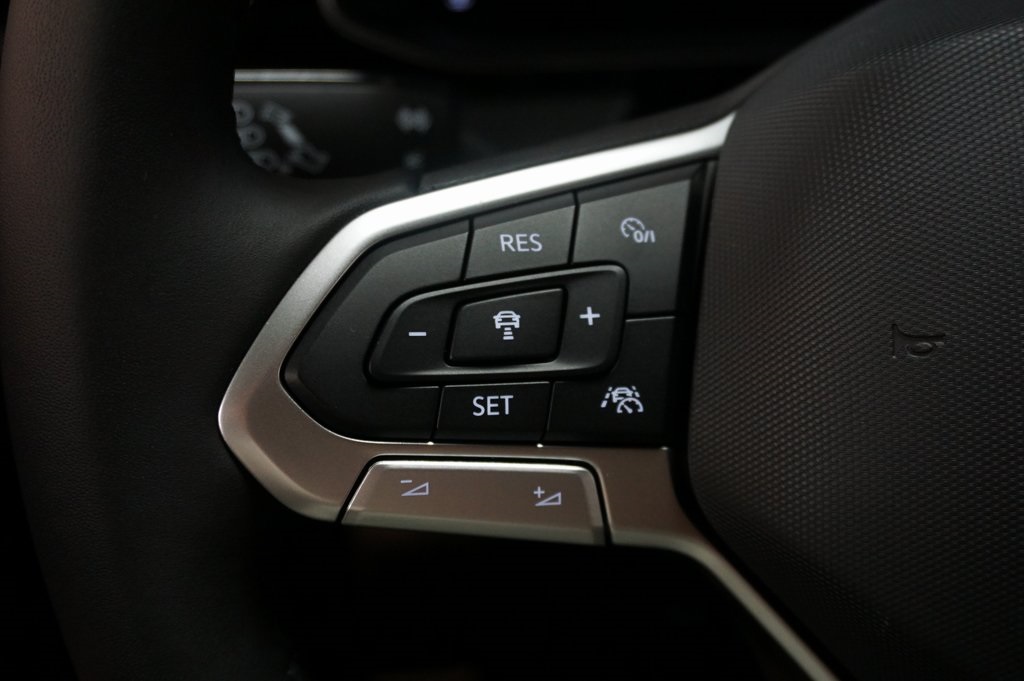 2025 Volkswagen Jetta 1.5T Sport photo 18