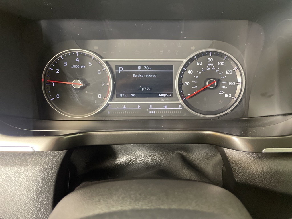2022 Kia Sorento LX photo 16