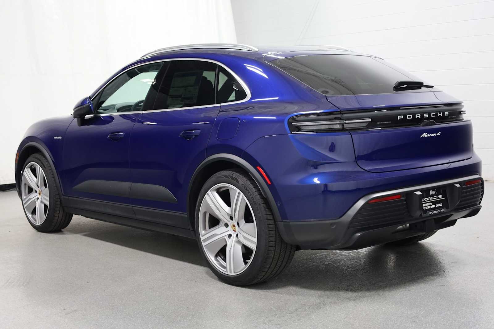 2024 Porsche Macan Electric 4 photo 3