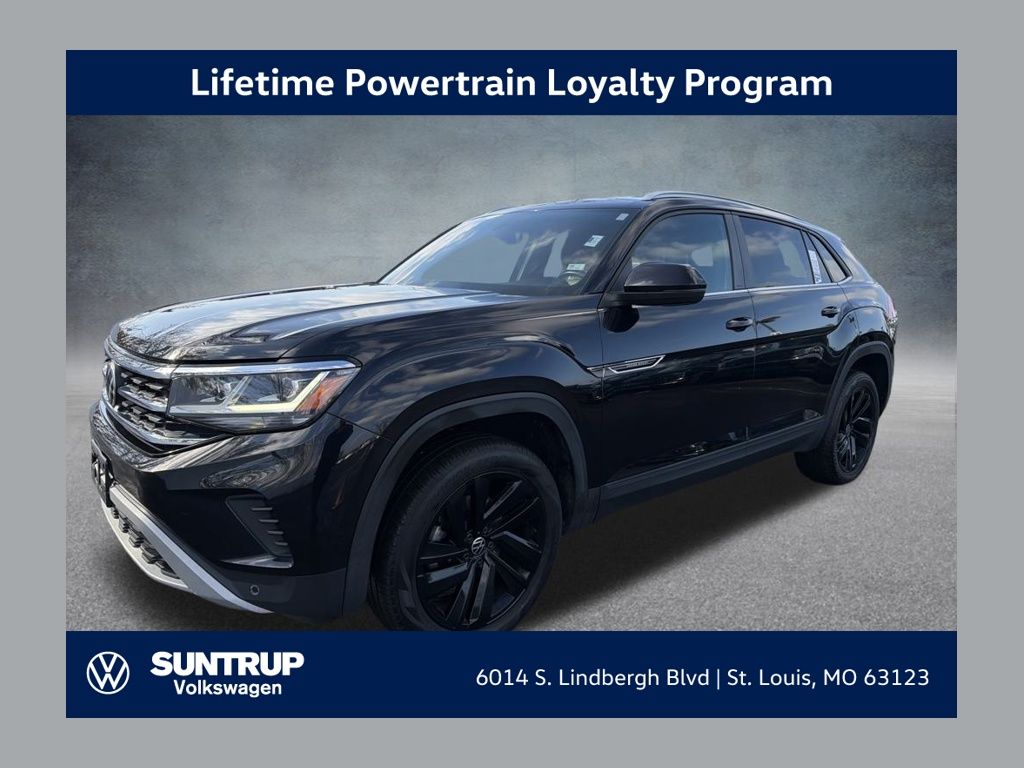 2022 Volkswagen Atlas Cross Sport SE's photo