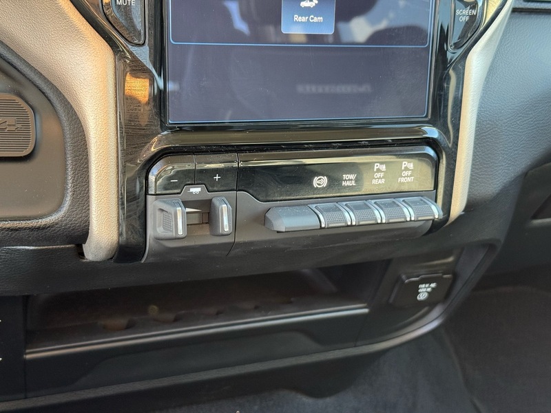 2024 Ram 2500 Laramie photo 32