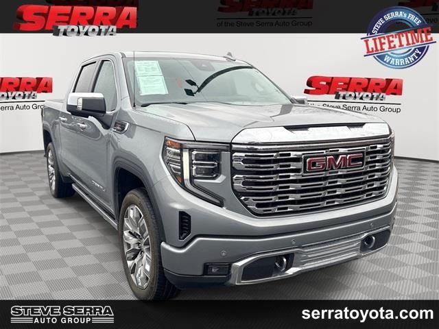 2024 GMC Sierra Denali's photo