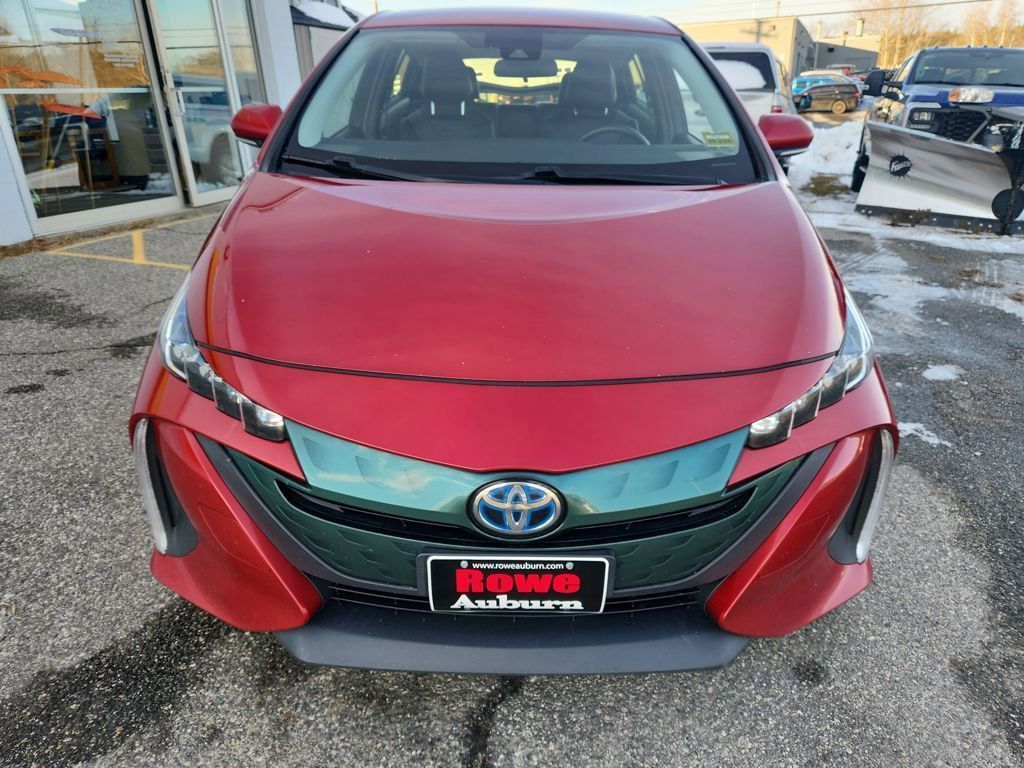 2017 Toyota Prius Prime photo 2