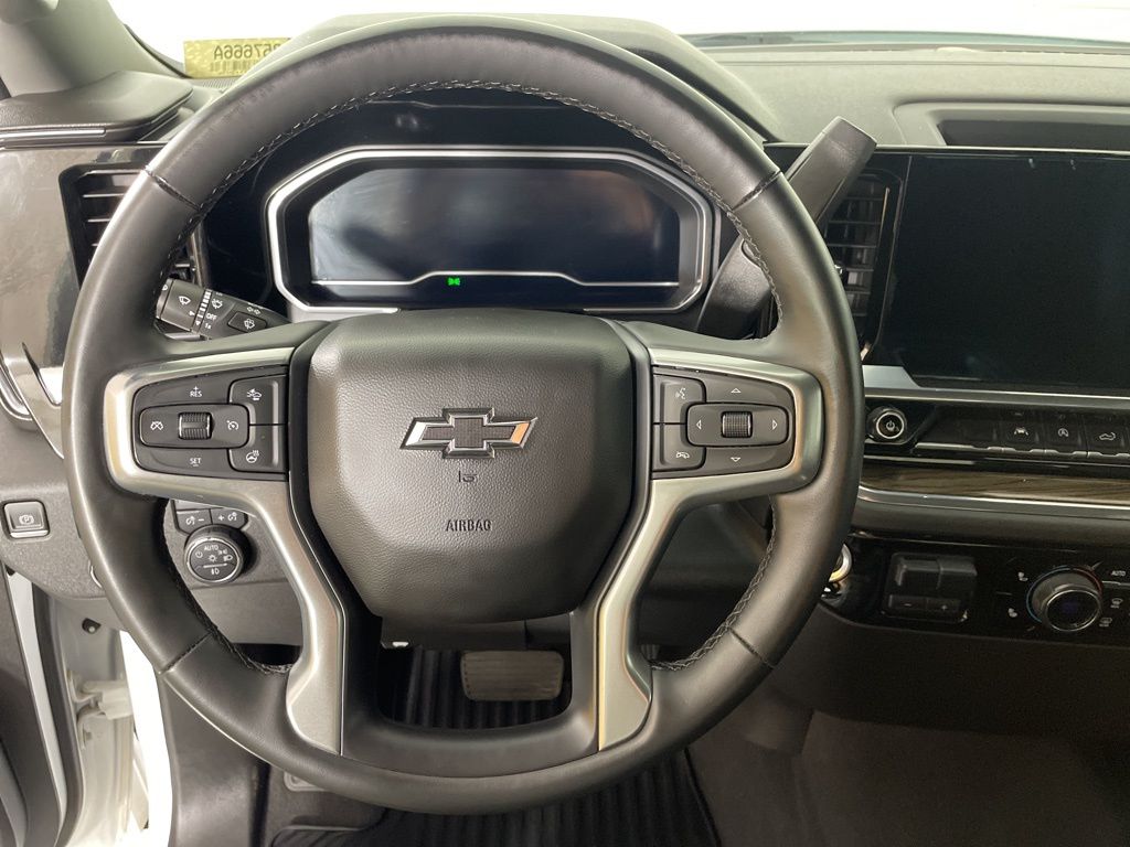 2023 Chevrolet Silverado 1500 RST photo 24