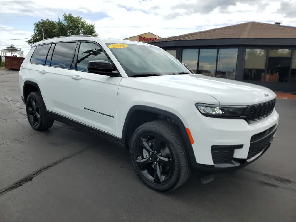 2025 Jeep Grand Cherokee Altitude X photo 6