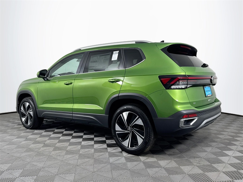 2025 Volkswagen Taos SE photo 13