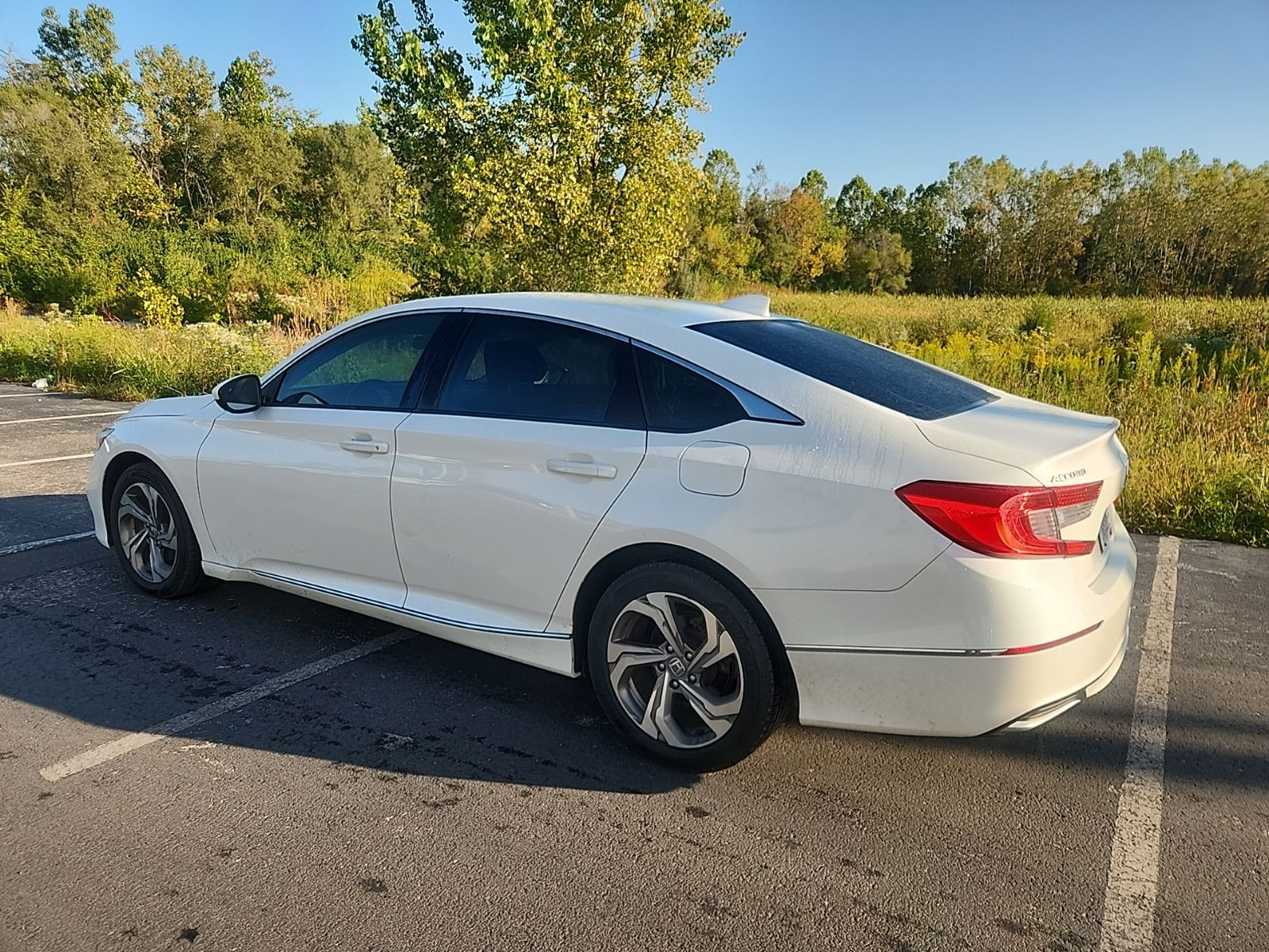 2018 Honda Accord EX photo 2