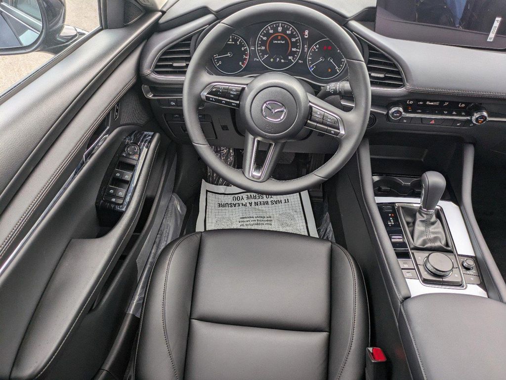 2025 Mazda Mazda3 2.5 s Preferred photo 13