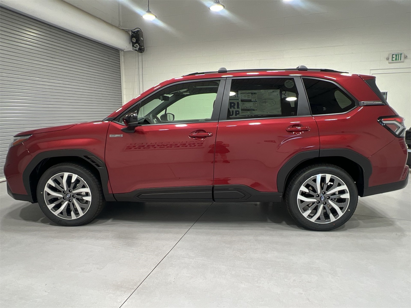 2025 Subaru Forester Touring photo 3
