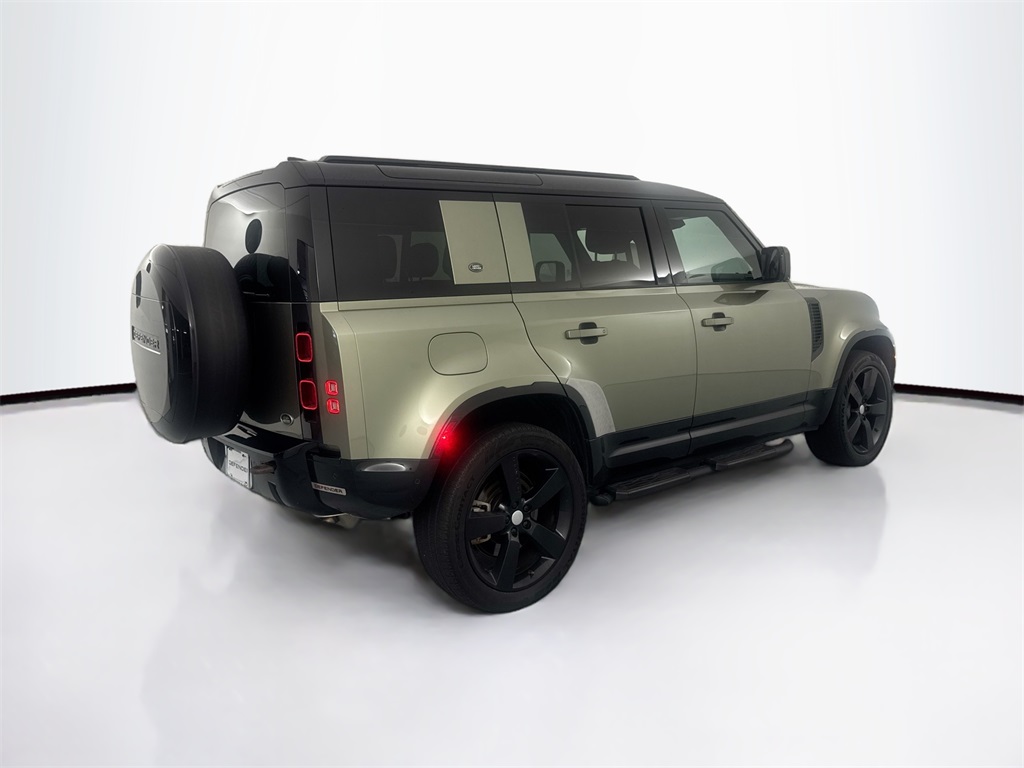 2023 Land Rover Defender 110 X-Dynamic SE photo 5