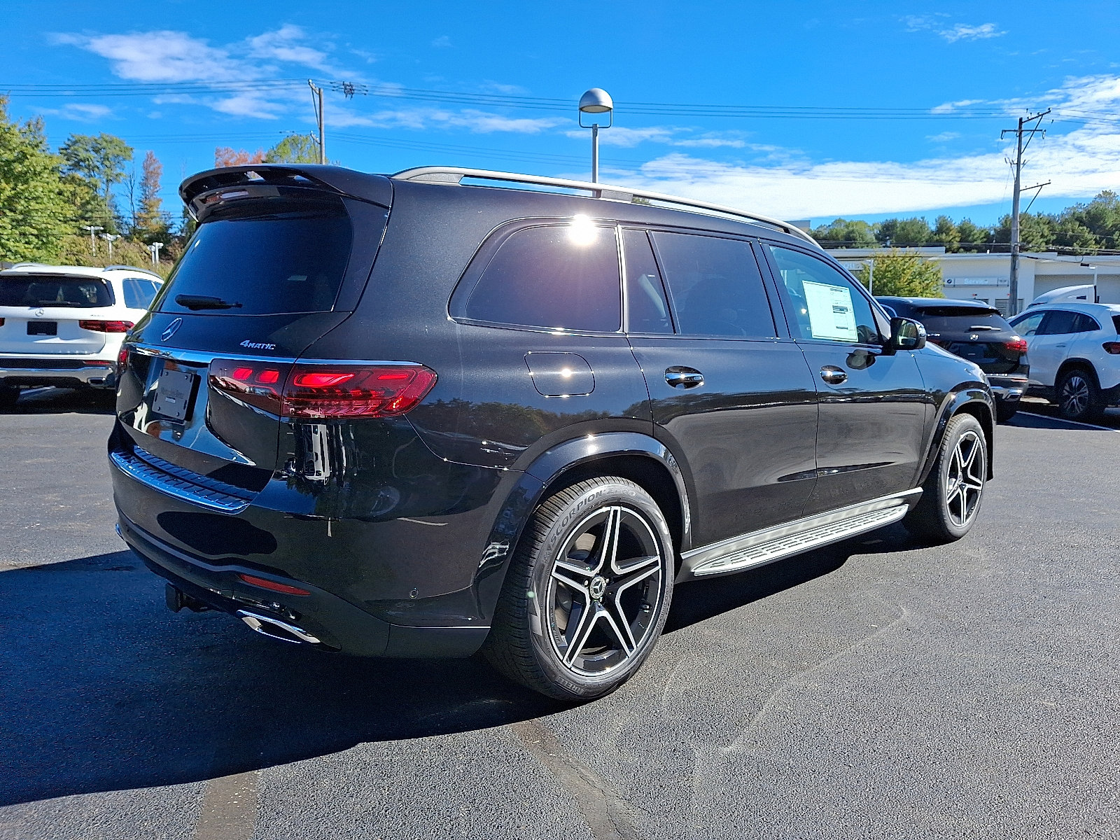 2026 Mercedes Benz GLS 450 4MATIC photo 4