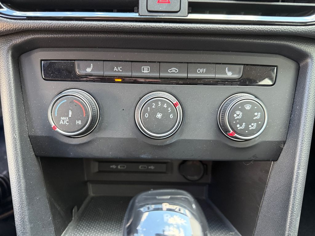 2022 Volkswagen Taos S photo 24