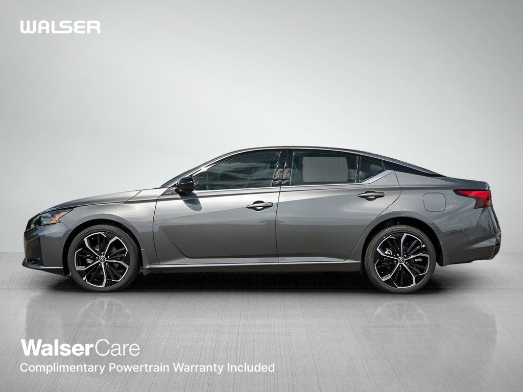 2025 Nissan Altima 2.5 SR photo 3