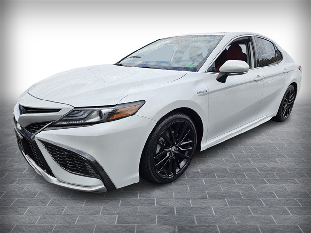 2021 Toyota Camry Hybrid XSE photo 3