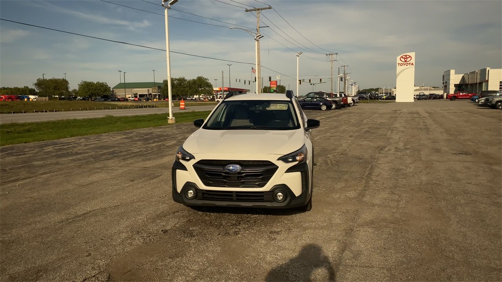 2023 Subaru Outback Premium photo 3