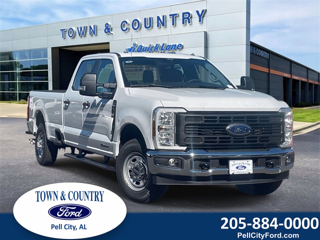 2025 Ford F-250 Super Duty XL's photo