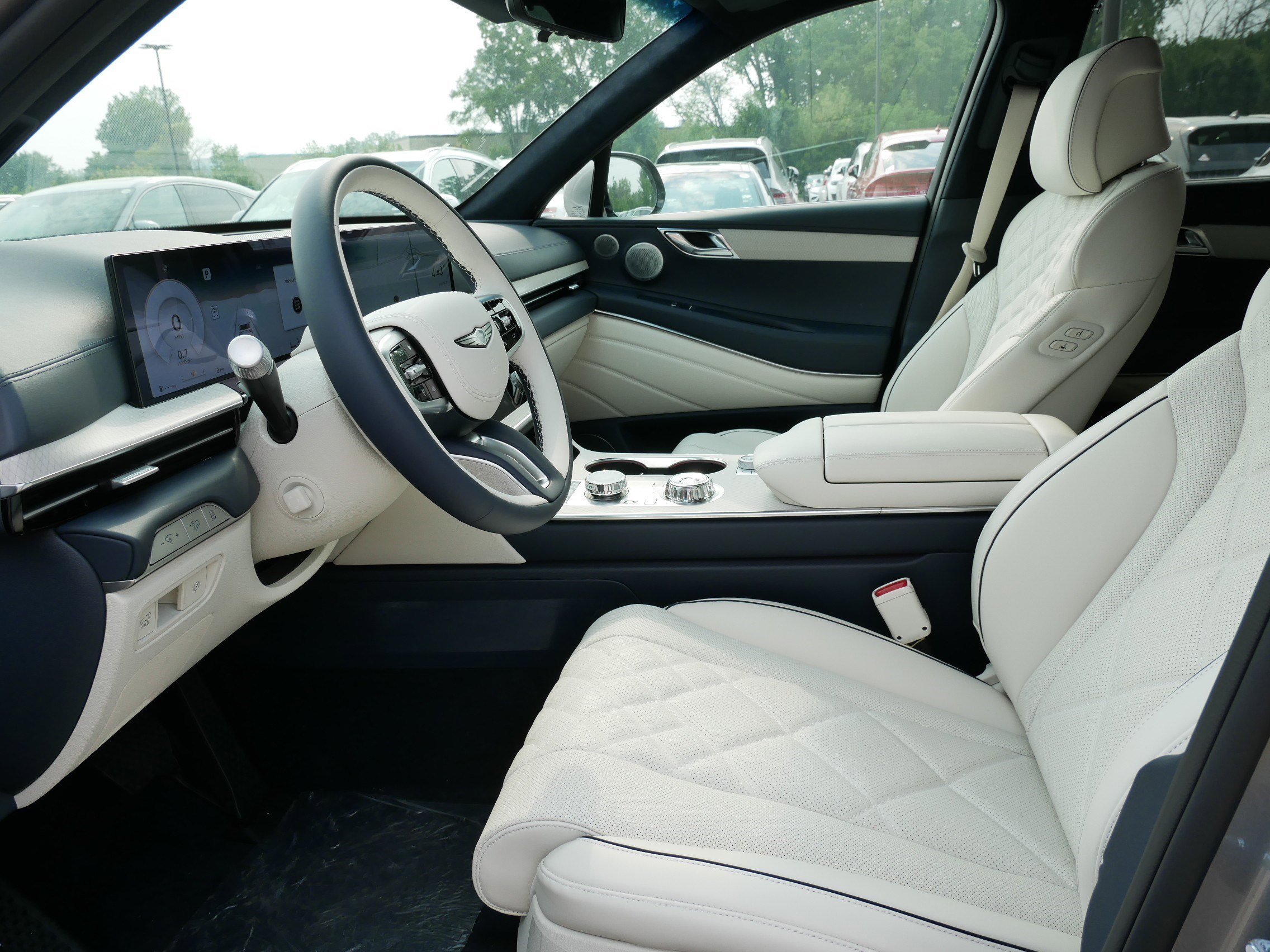 2025 Genesis GV80 3.5T Prestige photo 3