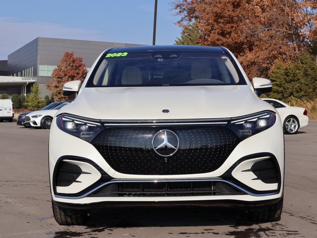 2023 Mercedes Benz EQS SUV 580 4MATIC photo 2