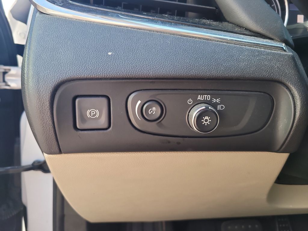 2020 Buick Enclave Essence photo 16
