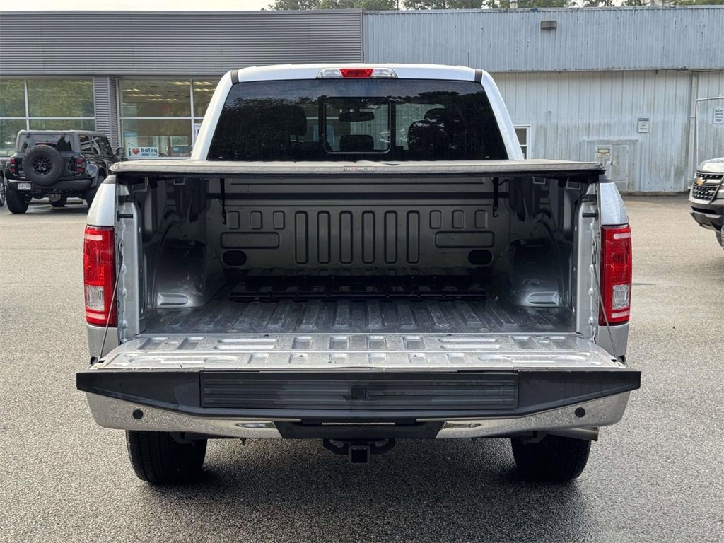 2017 Ford F-150 XLT photo 13