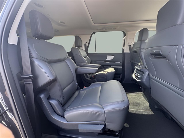 2025 Ford Expedition MAX XLT photo 30