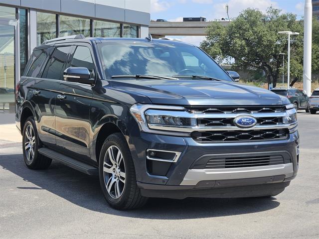 2024 Ford Expedition Limited photo 2