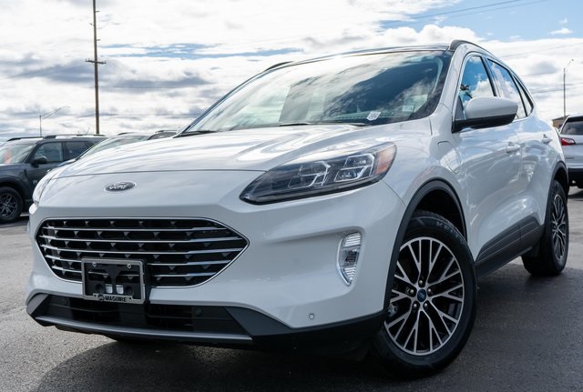 2022 Ford Escape Titanium's photo