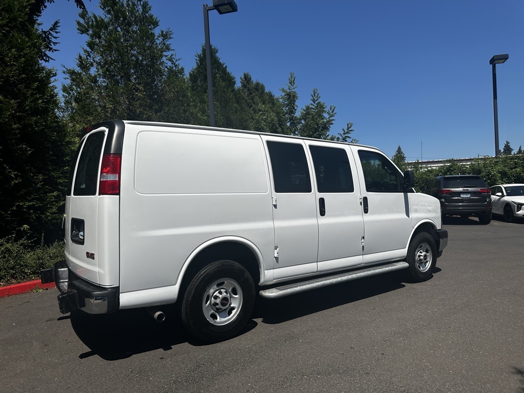 2022 Gmc Savana 2500 photo 19
