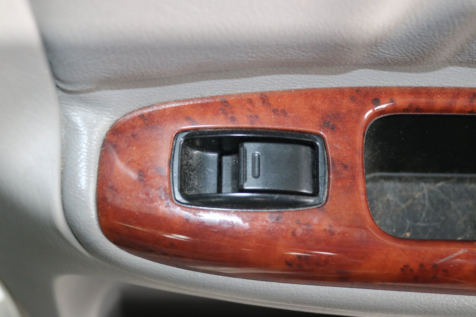 2005 Toyota Camry XLE photo 22