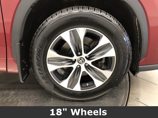 2021 Toyota Highlander XLE photo 30
